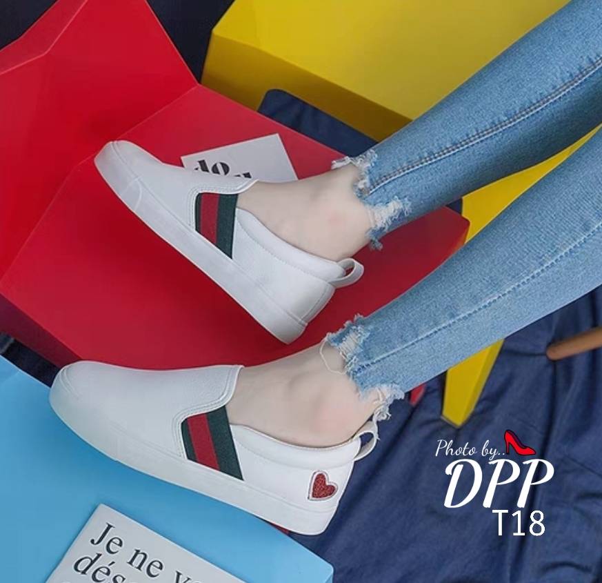 รองเท้าผ้าใบSlip onปักลายหัวใจ