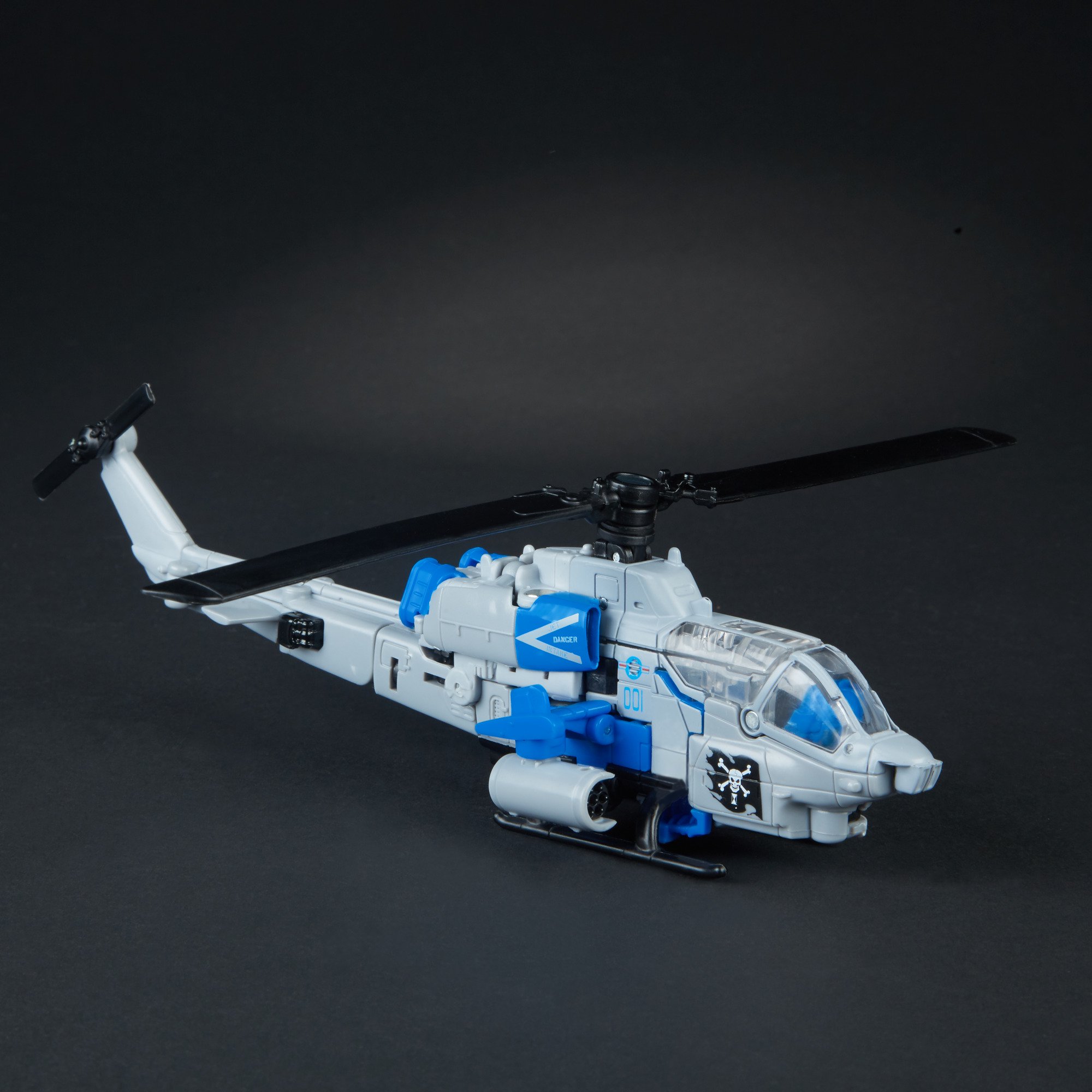 Hasbro Transformers Studio Series 22 Deluxe Class Dropkick 4.5 Inch Action Figure ฮาสโบร ทรานสฟอเมอร์ส สตูดิโอ ซีรีย์ส 22 ดีลักซ์ คลาส หุ่นยนต์ดร๊อปคิ๊ก ขนาด 4.5 นิ้ว ลิขสิทธิ์แท้