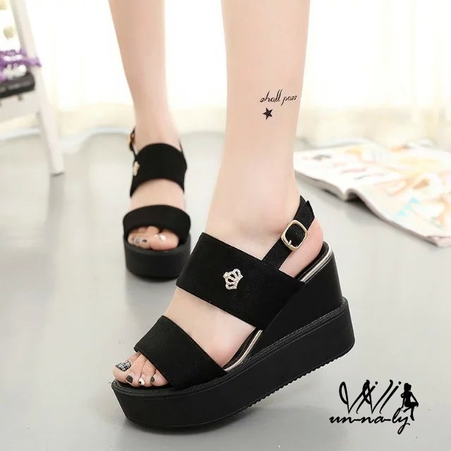 รองเท้าส้นเตารีดสักหลาดสองตอน (สีดำ)