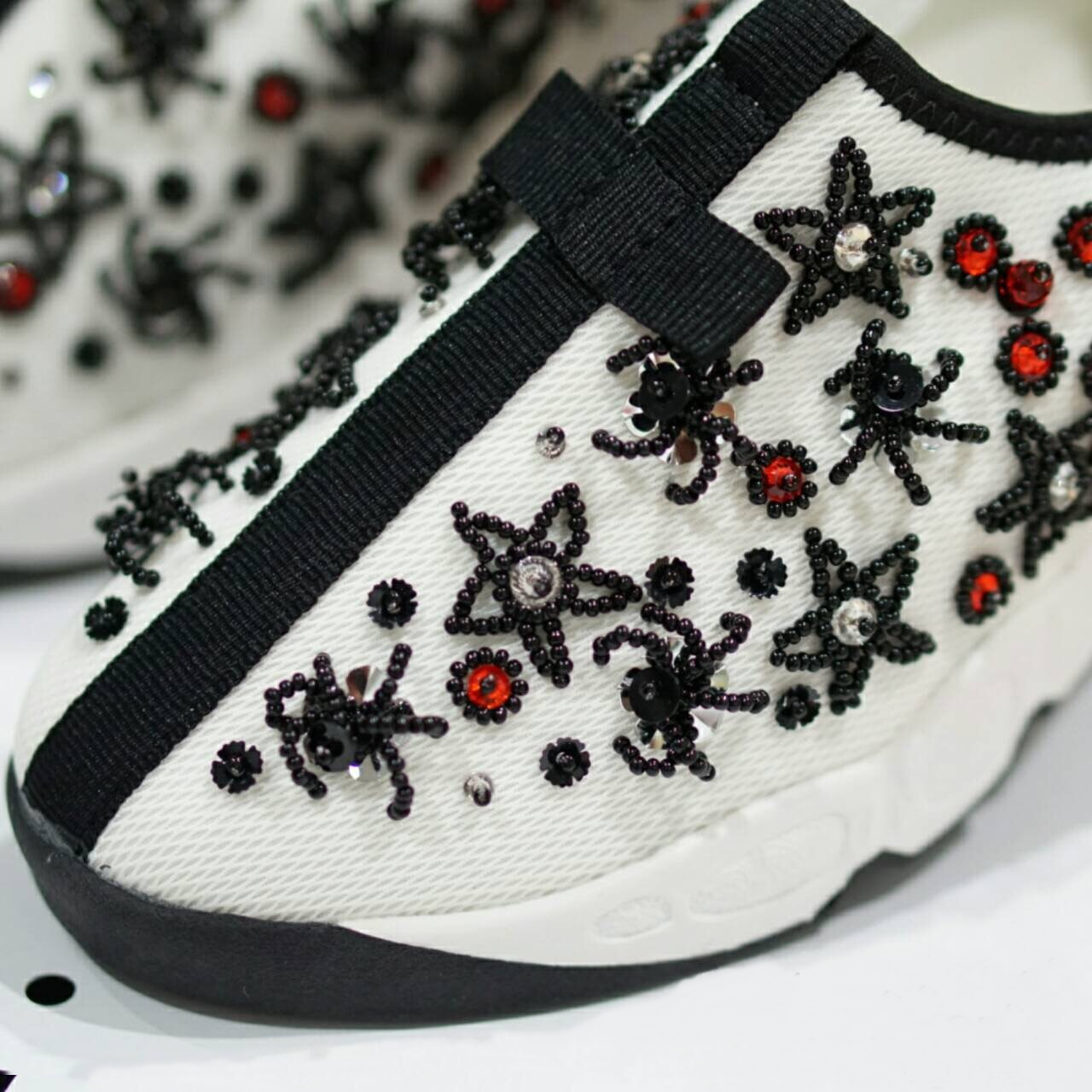 รองเท้า Dior Fusion Sneakers ลายปัดดาว