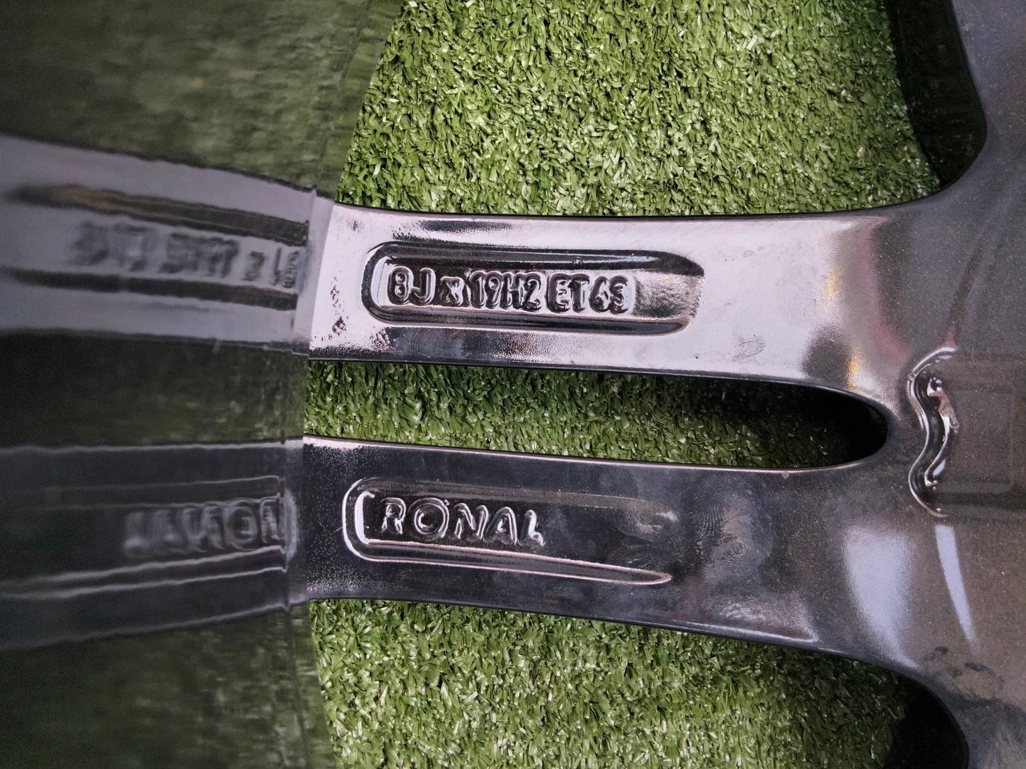 ล้อแท้ AMG 5-twin spoke (19 inch)