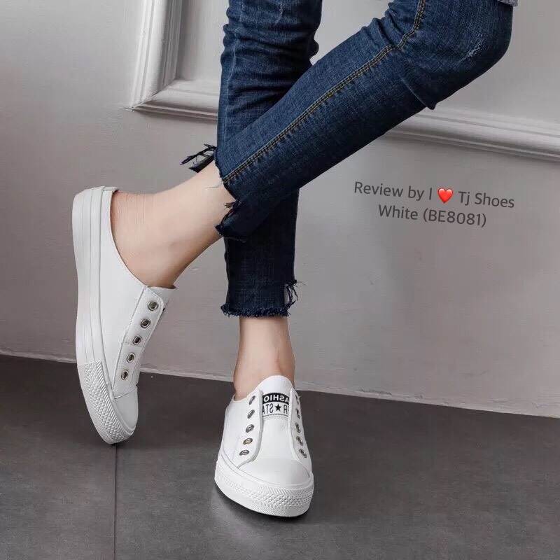 รองเท้าผ้าใบเปิดส้นทรงสวม (สีครีม)