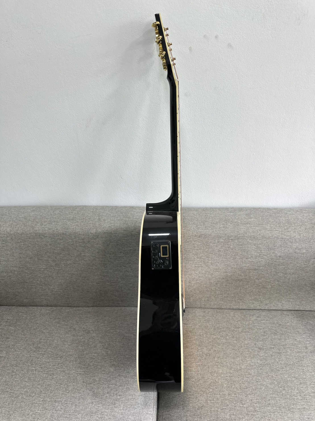 กีต้าร์โปร่งไฟฟ้า Enya รุ่น Ed18 EQ