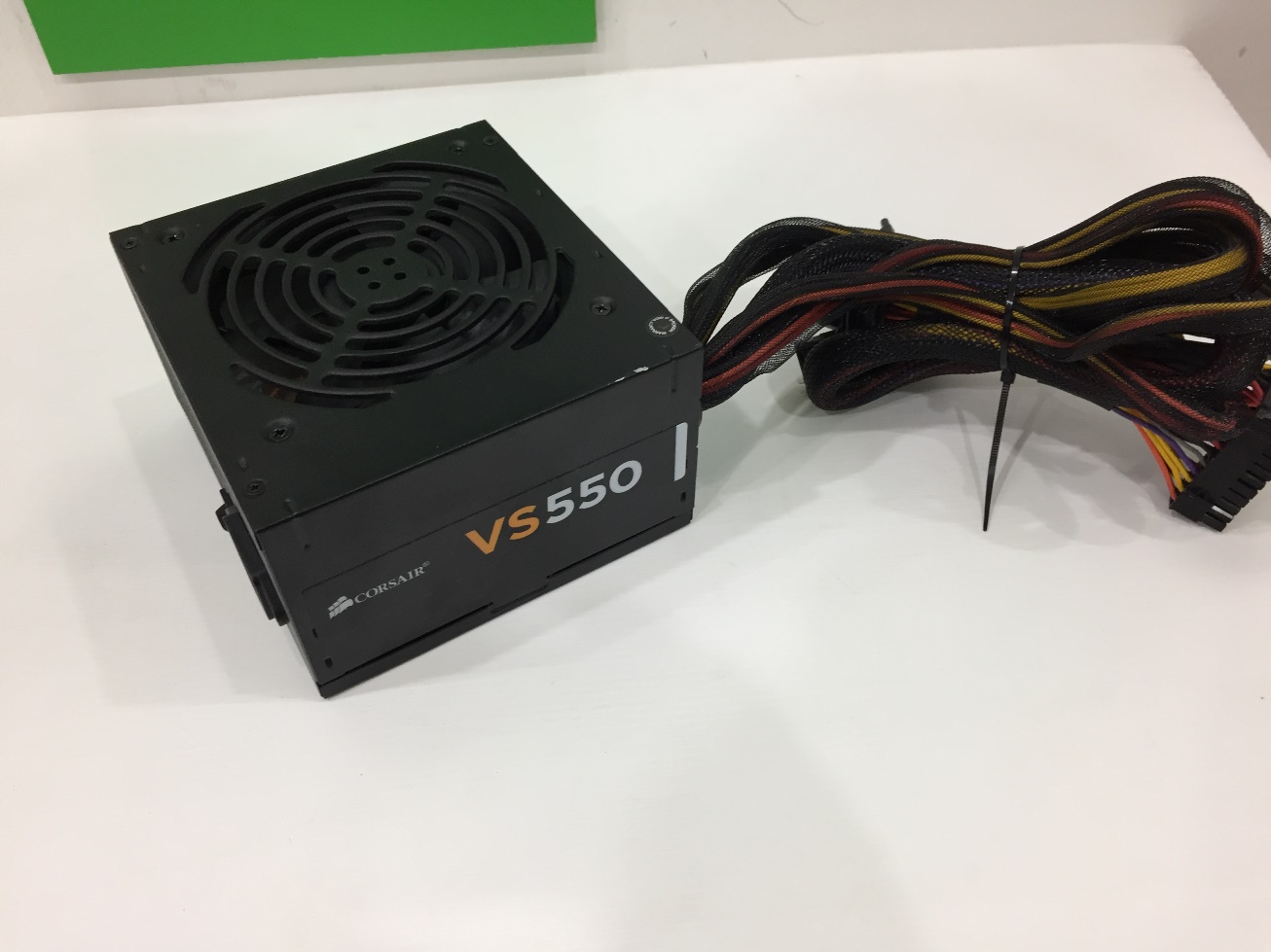 Corsair VS550 550W. 80+