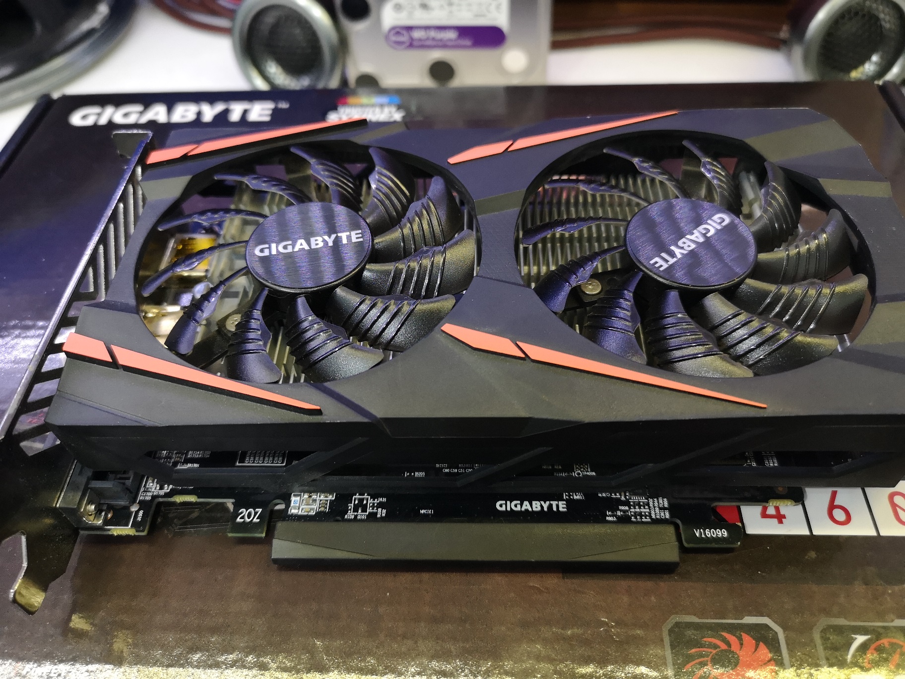 GIGABYTE Radeon™ RX460 WINDFORCE OC 2G