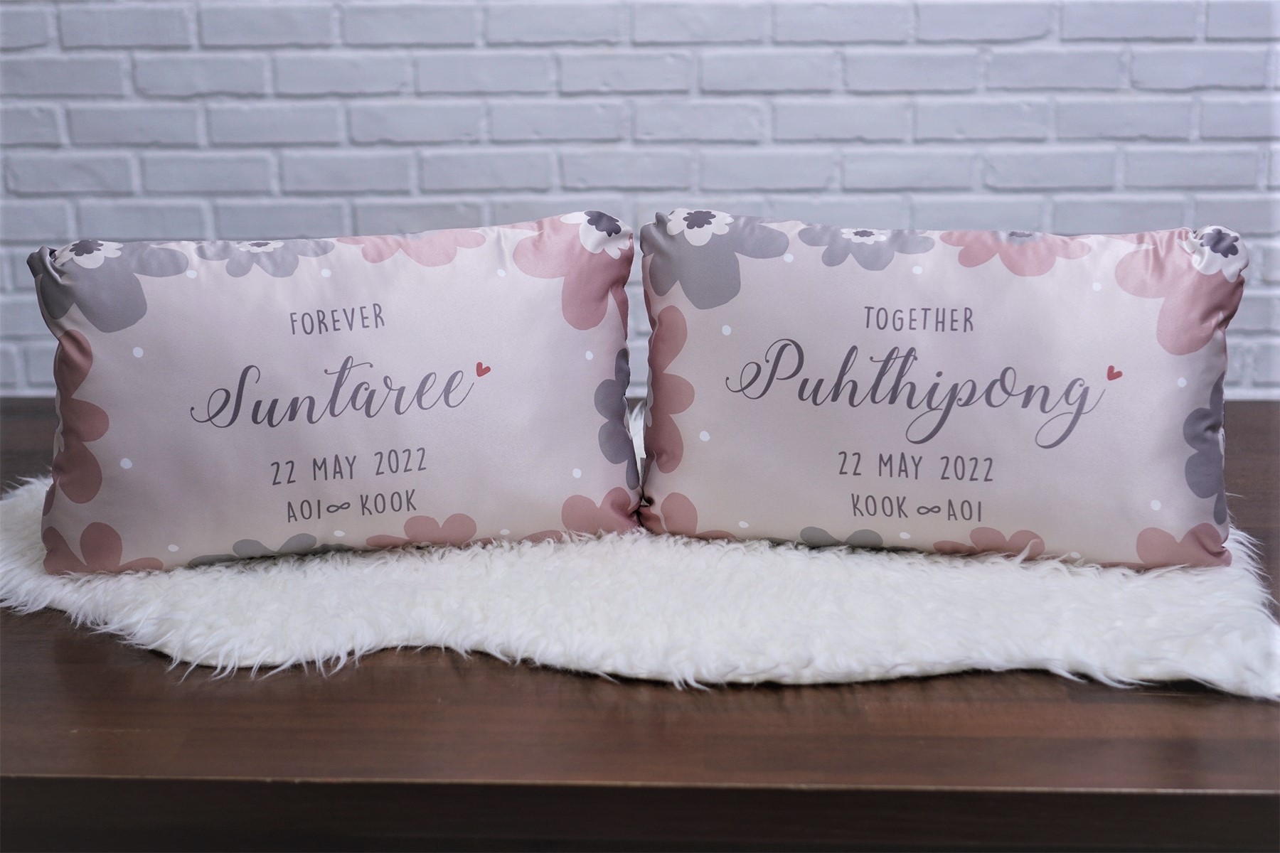 หมอนอิงทรงสี่เหลี่ยมยาว Big Flower - Pink (ราคาต่อใบ)