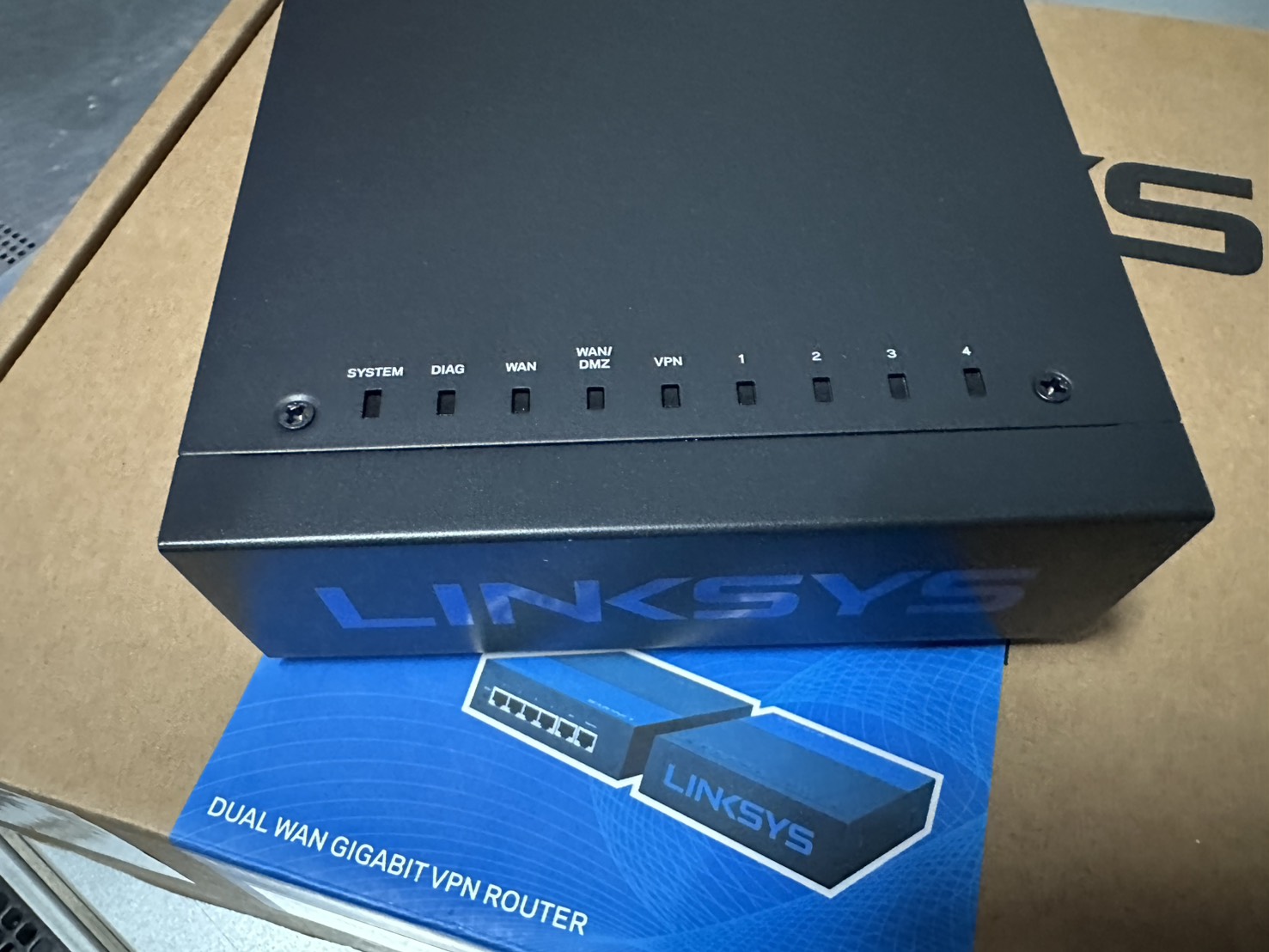 เราท์เตอร์ Linksys LRT224 Load Balance VPN Router