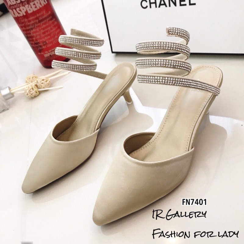 รองเท้าส้นสูงเปิดส้นแต่งสายสปริง (สีทอง)