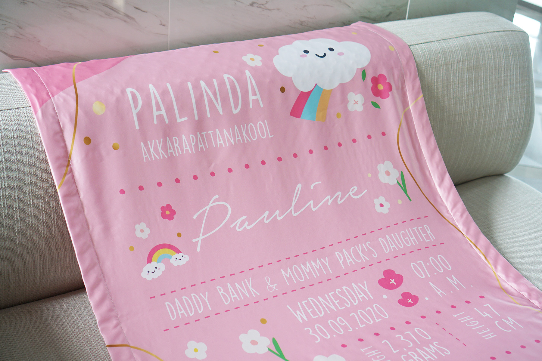 ผ้าห่มเด็ก ใส่ประวัติแรกเกิด ลาย Flower and Rainbow - Pink