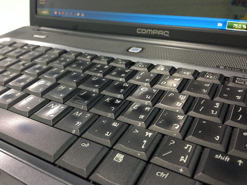 COMPAQ Presario C700