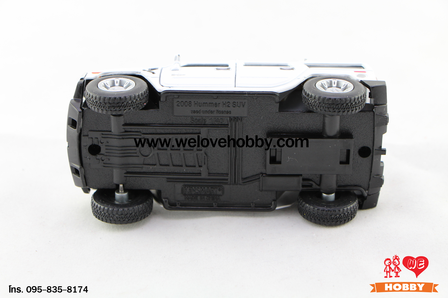โมเดลรถ 2008 Hummer H2 SUV สีขาว Scale 1:40