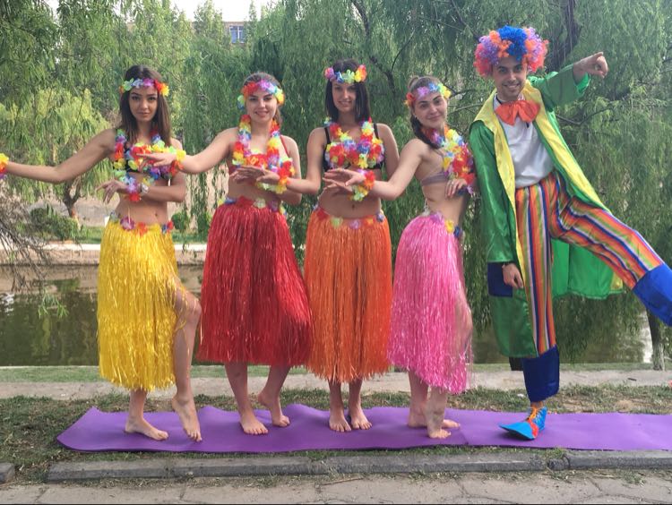 แบบที่ 1 ขนาดยาว 80 cm สีชมพู กระโปรงเชือกฟาง Hawaii กระโปรงฮาวาย อย่างเดียว อย่างหนา