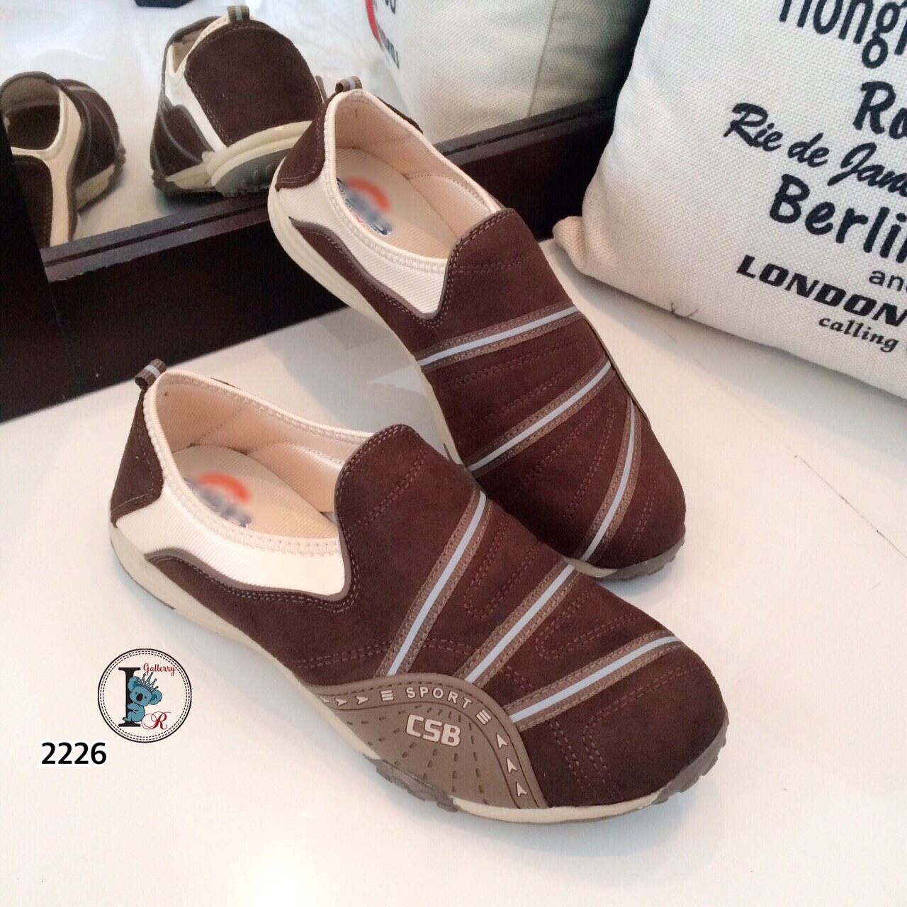 รองเท้าผ้าใบสุขภาพ CSB Two Tone (สีน้ำตาล)