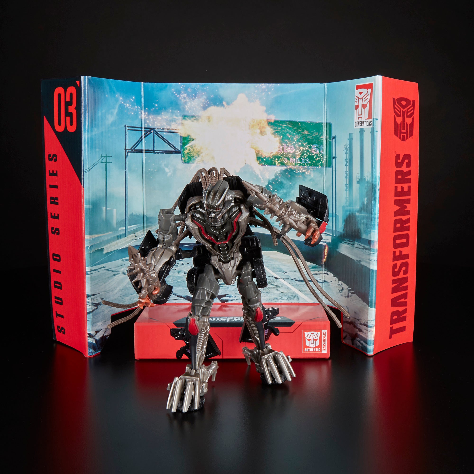 Hasbro Transformers Studio Series 03 Deluxe Class Crowbar Figure ฮาสโบร ทรานสฟอเมอร์ส สตูดิโอ ซีรีย์ส 03 ดีลักซ์ คลาส หุ่นยนต์โครวบาร์ 4.5 นิ้ว ลิขสิทธิ์แท้