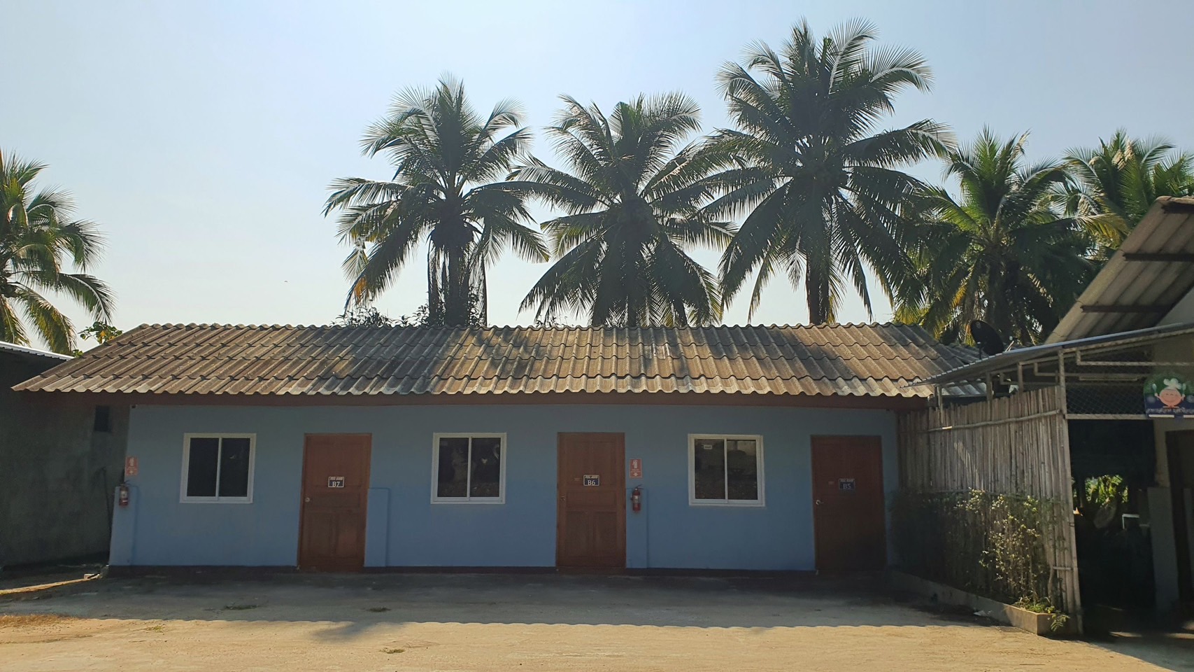 ขายรีสอร์ทพร้อมสวนอาหาร ใน จ.ลำพูน บรรยากาศท่ามกลางธรรมชาติ วิวเขาและทุ่งนา