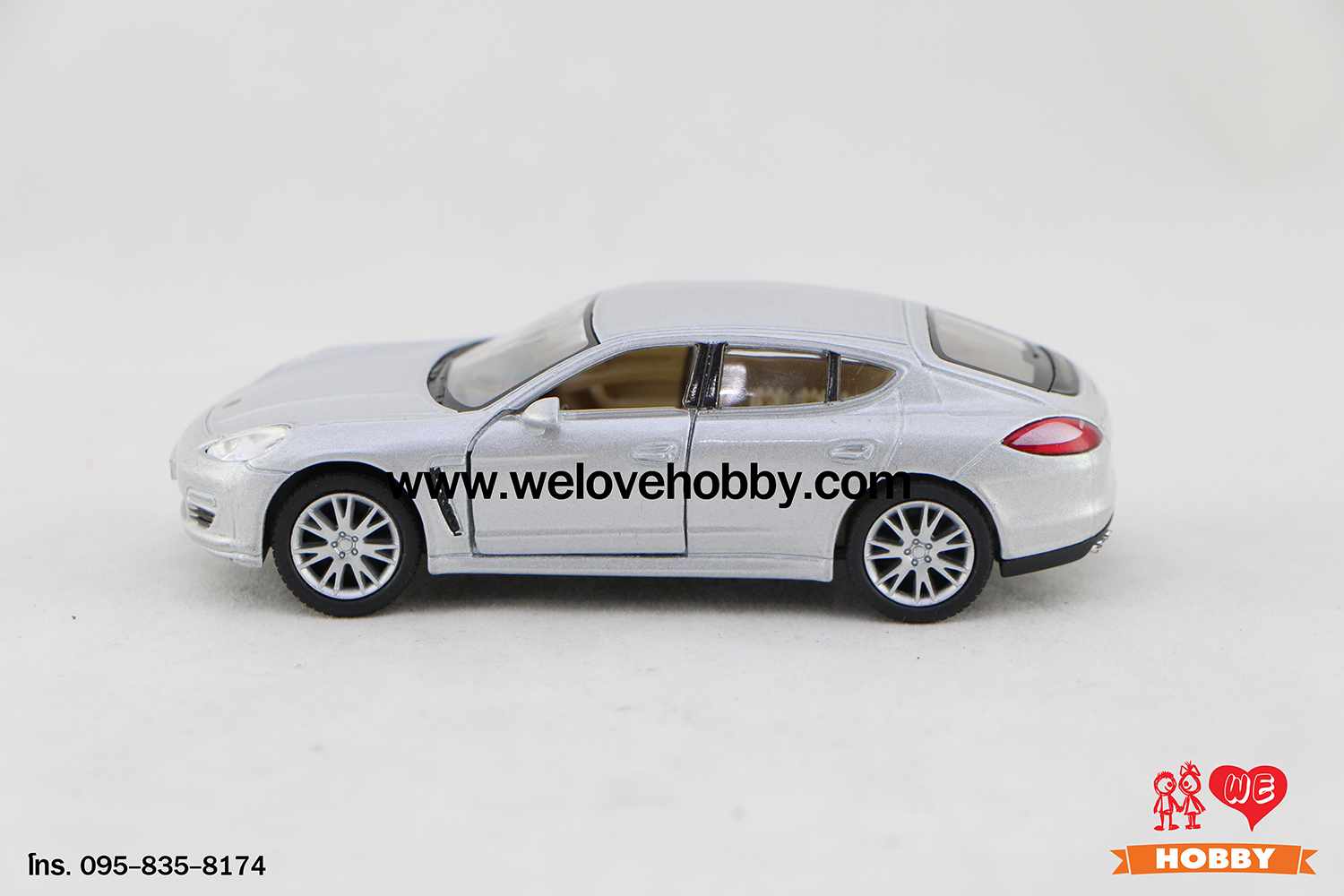 โมเดลรถซุปเปอร์ คาร์ Porsche Panamera สีเทา Scale 1:40