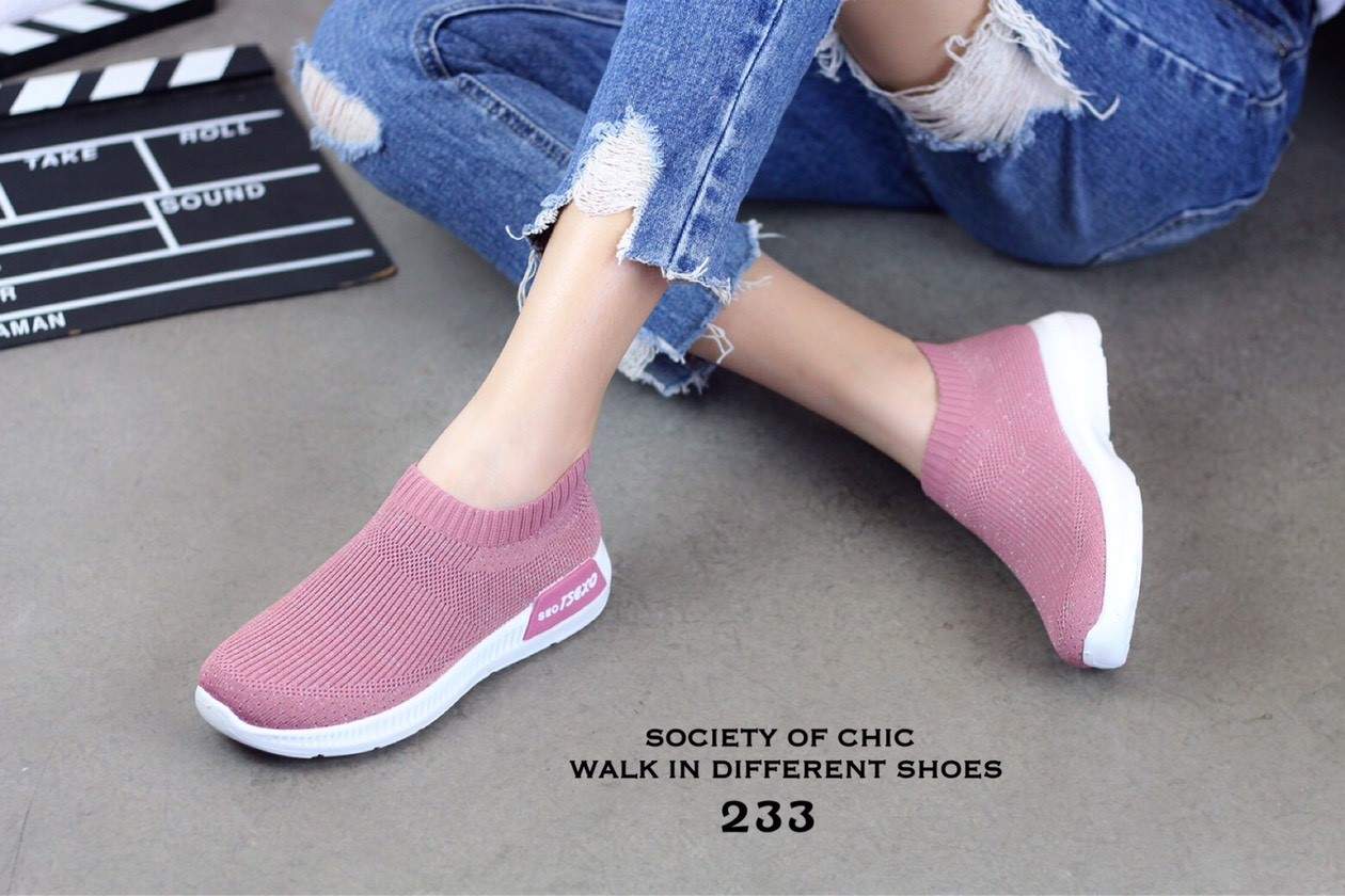 รองเท้าผ้าใบสวมผ้านิ่มแต่งขอบถุงเท้า (สีเทา)