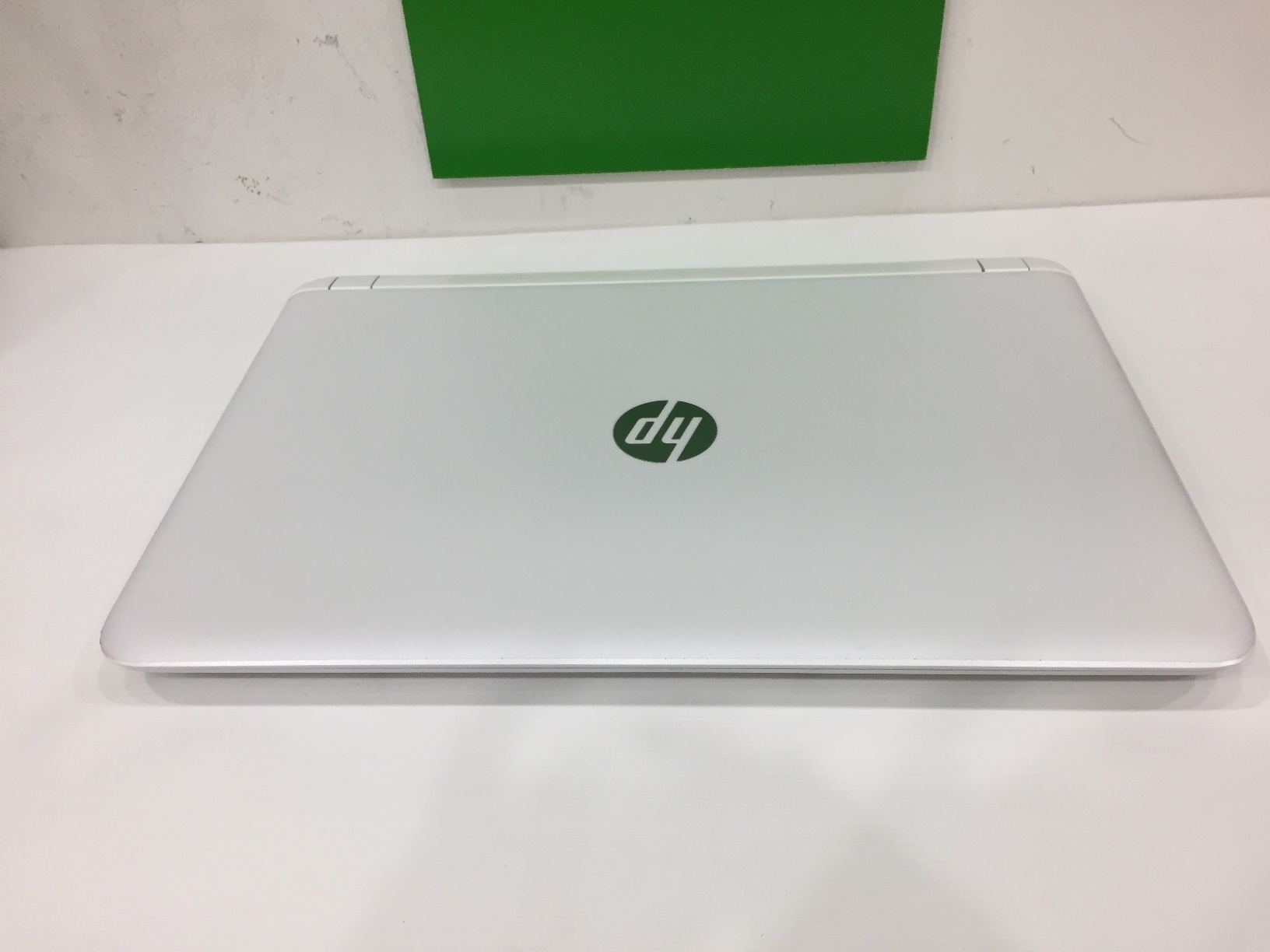 HP Pavilion 15-ab210TX