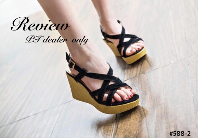 พร้อมส่ง : รองเท้าส้นเตารีดหน้าสาน (สีดำ)