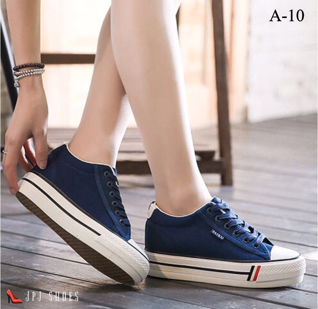 รองเท้าผ้าใบ Star Canvas Senakers (สีแดง)