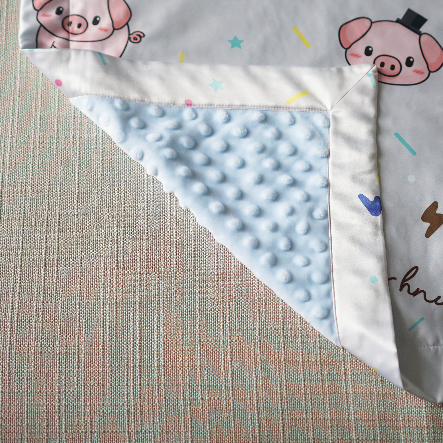 ผ้าห่ม สั่งทำใส่ชื่อ Pig - Pattern - Grey