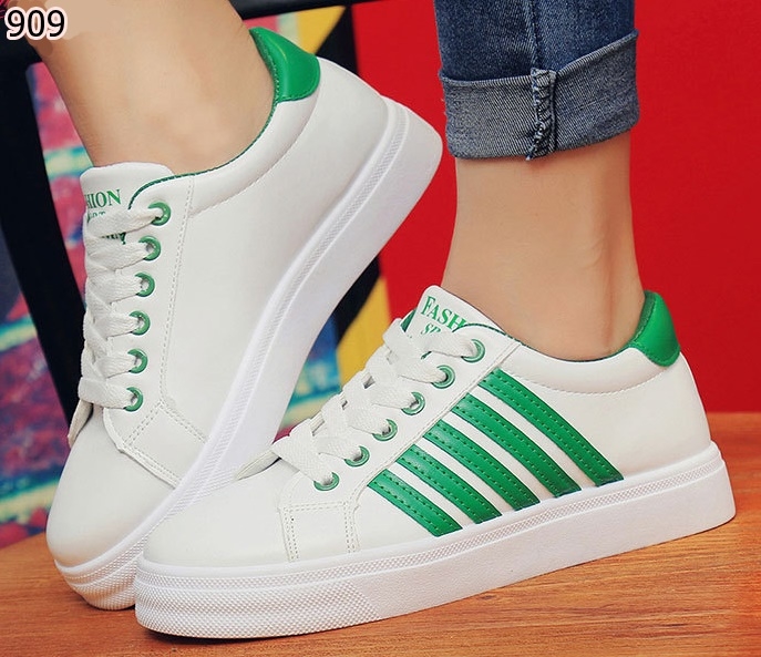 รองเท้าผ้าใบพียูแต่งแถวสไตล์ Sport (สีดำ)