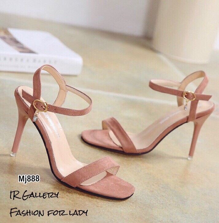 รองเท้าส้นเข็มหนังกลับแต่งอะไหล่เพชร (สีชมพู)