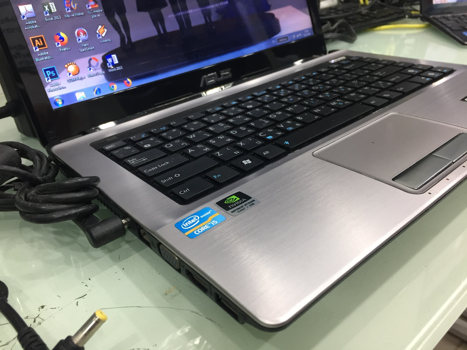 ASUS A43SV มีตำหนิ อ่านๆ