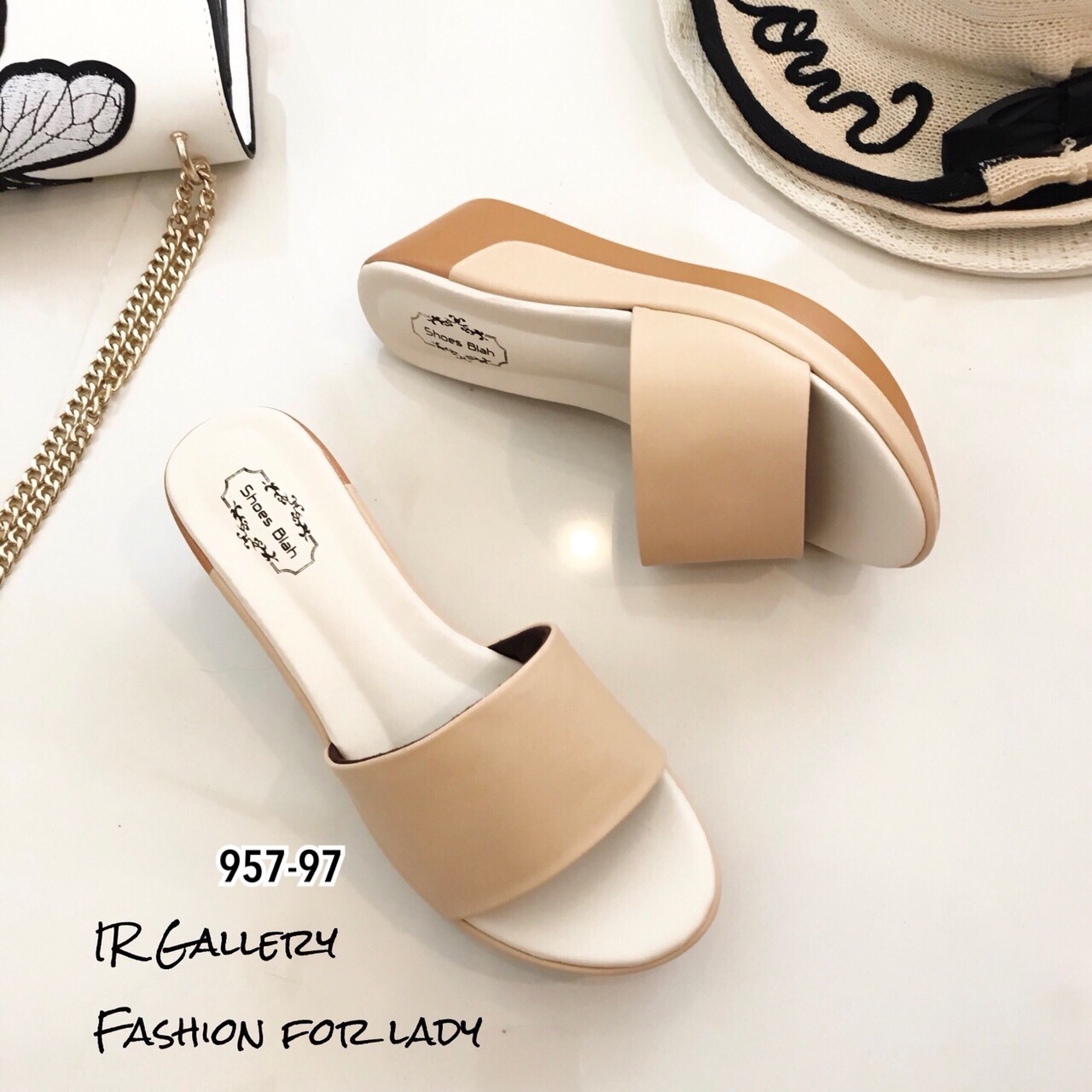 รองเท้าลำลองหนังนิ่มทรงเปิดส้น (สีดำ)