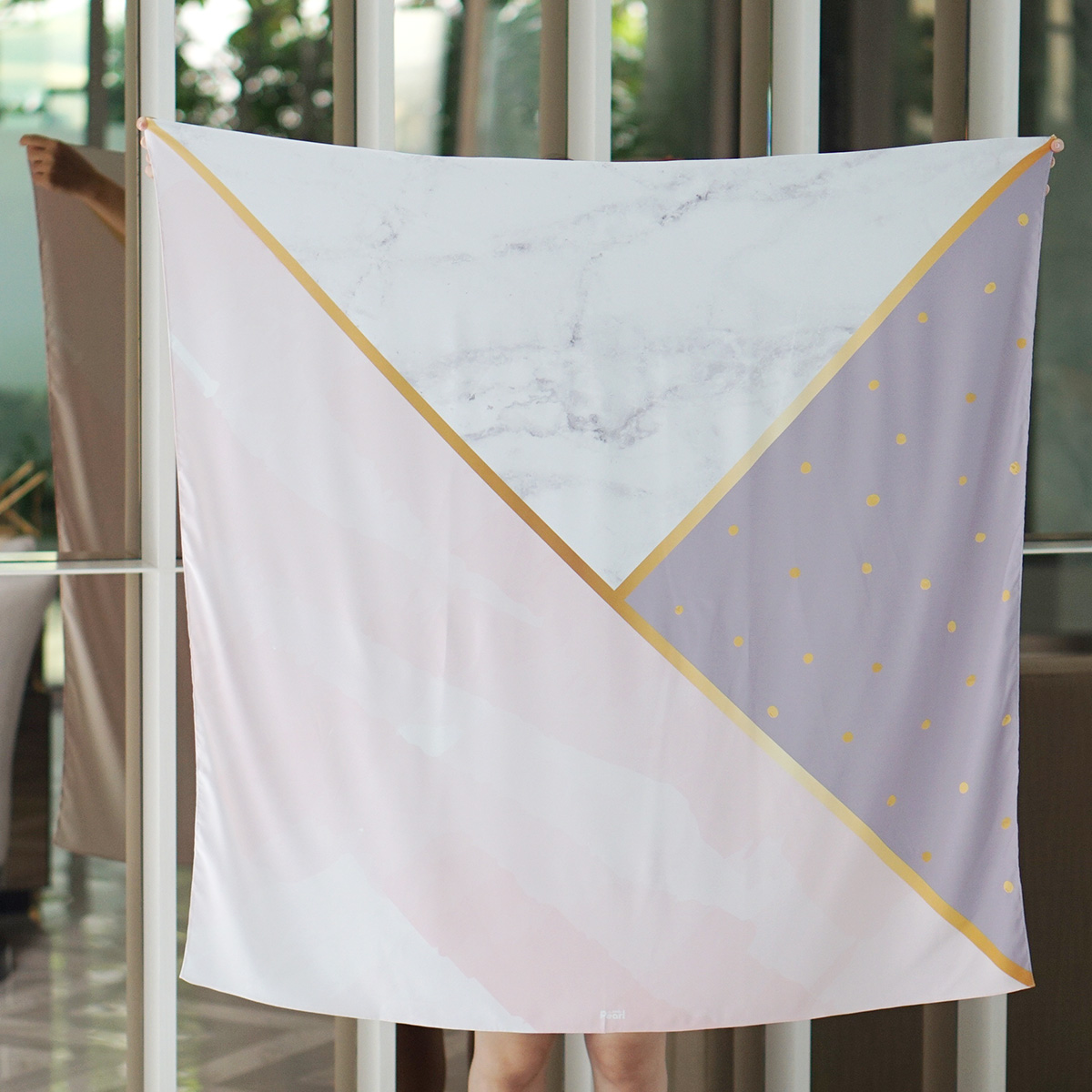 ผ้าพันคอ ลาย Marble - Triangle พร้อมส่ง