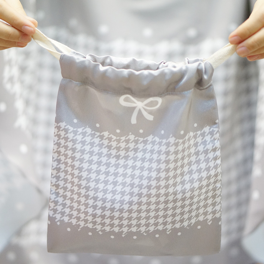 ผ้าคลุมให้นม สั่งทำใส่ชือ ลาย Houndstooth - Grey