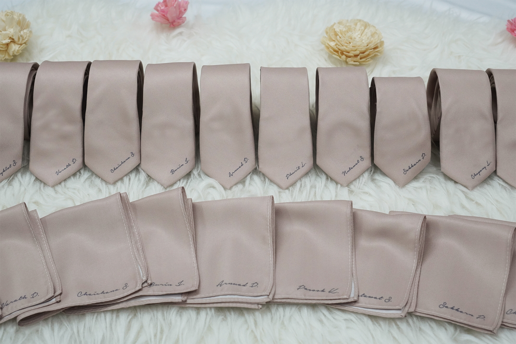 เนคไท+ผ้าเช็ดหน้า เพื่อนเจ้าบ่าว งานแต่งงาน - สั่งทำใส่ชื่อ (ไม่มีขั้นต่ำ)