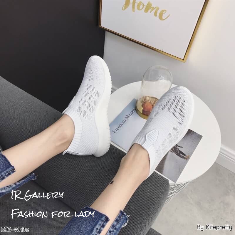 รองเท้าผ้าใบทรงสวมสไตล์ Sport Girl (สีดำ)