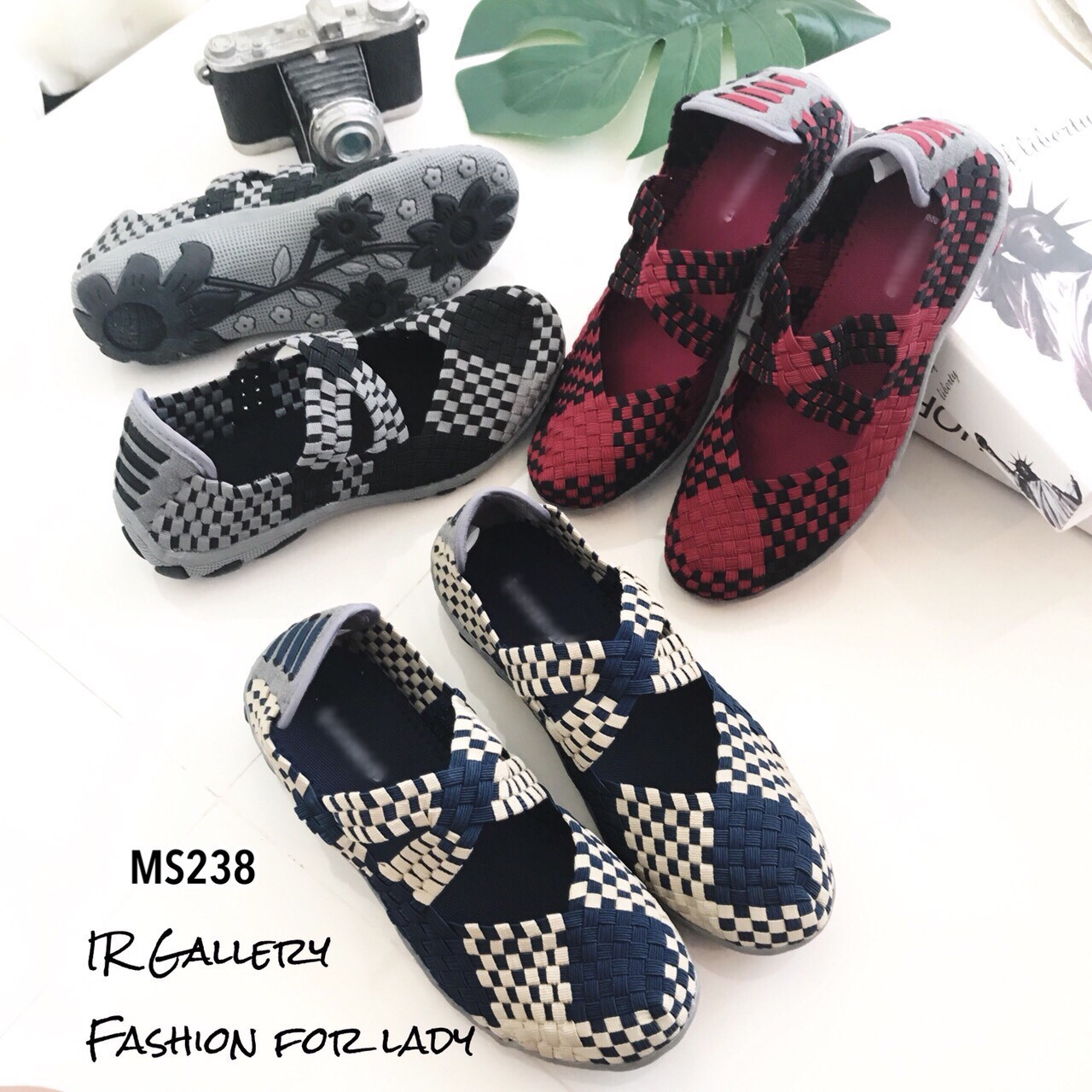 รองเพท้าเพื่อสุขภาพสายไขว้ (สีกรม)