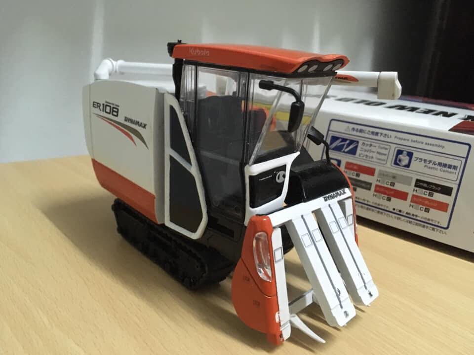 รถเกี่ยวข้าว Kubota 1/24