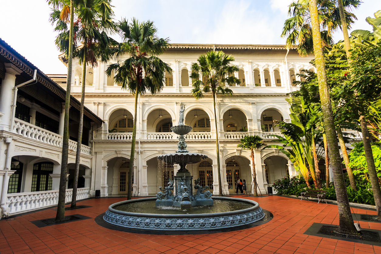 Hotel for sale, size 266 rooms, in Phuket Old Town, Thailand.