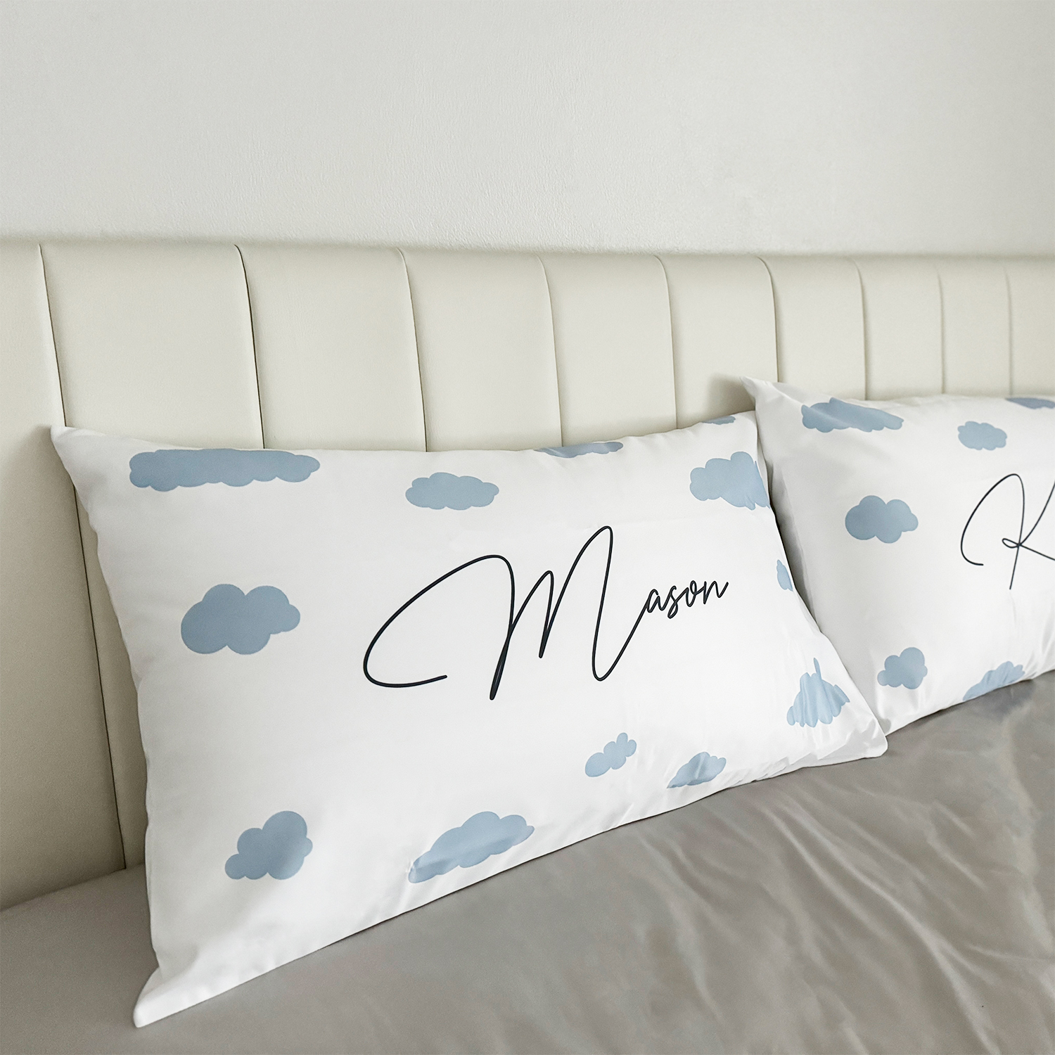 ปลอกหมอนหนุนคู่ สีขาว ลาย Fluffy Cloud