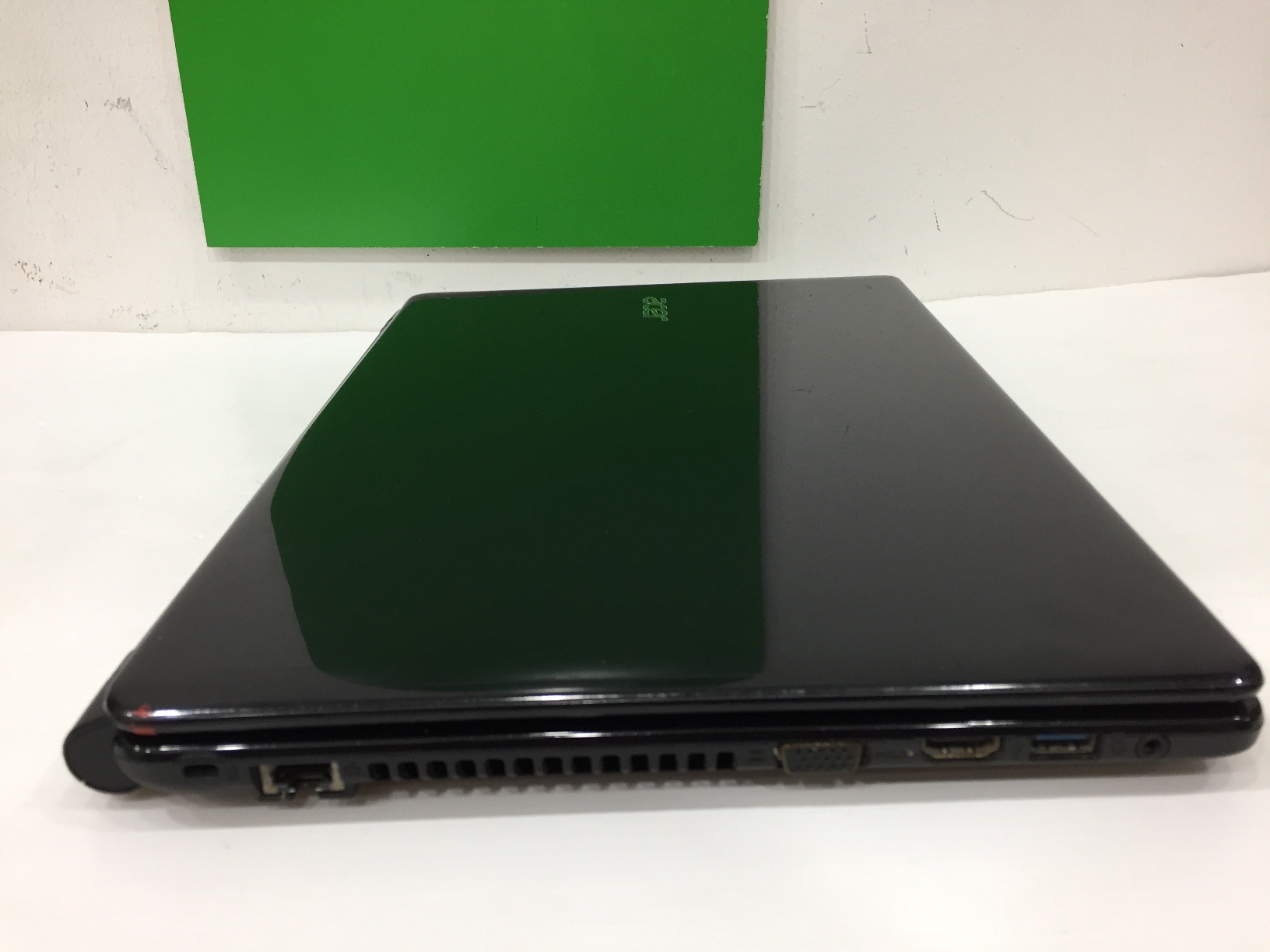 ACER Aspire E1-472G มีตำหนิ