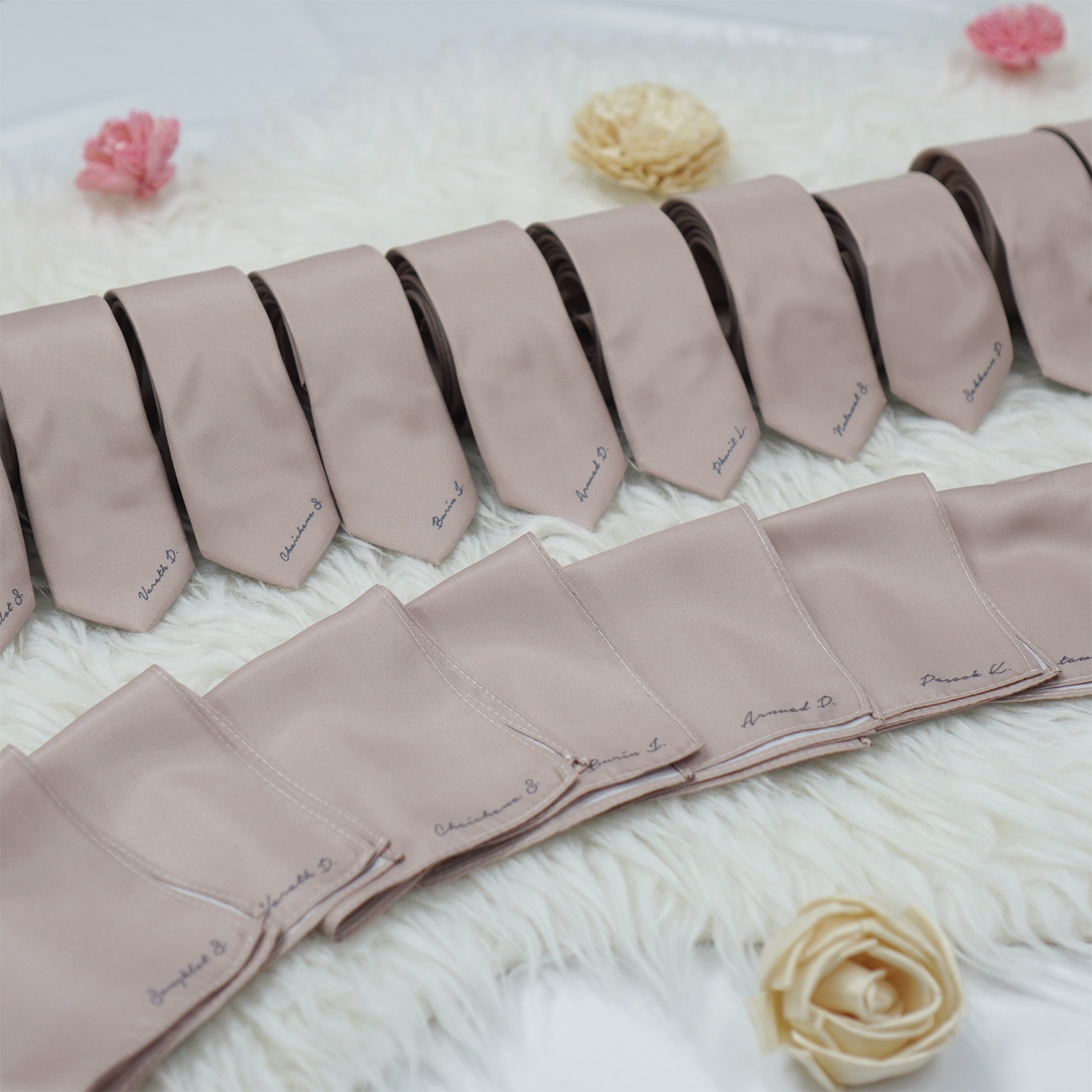 เนคไท สั่งทำใส่ชื่อ ขนาด 2" + ผ้าเช็ดหน้า - Minimal - Moccha
