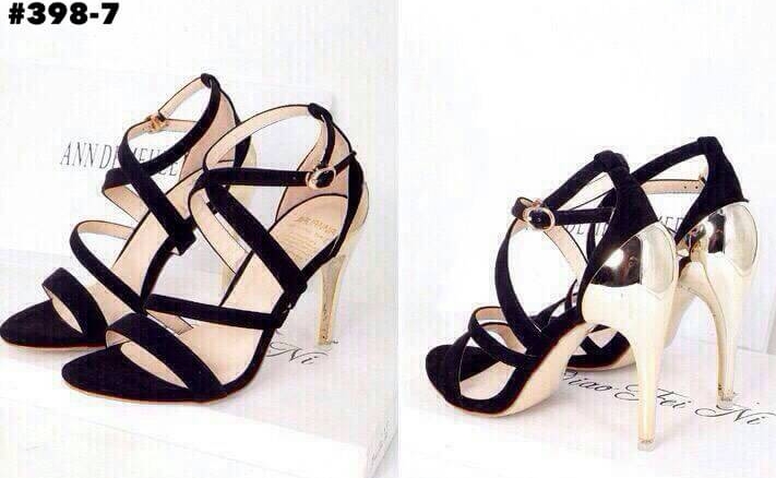 รองเท้าส้นทองหนังกากเพชร (สีเงิน)