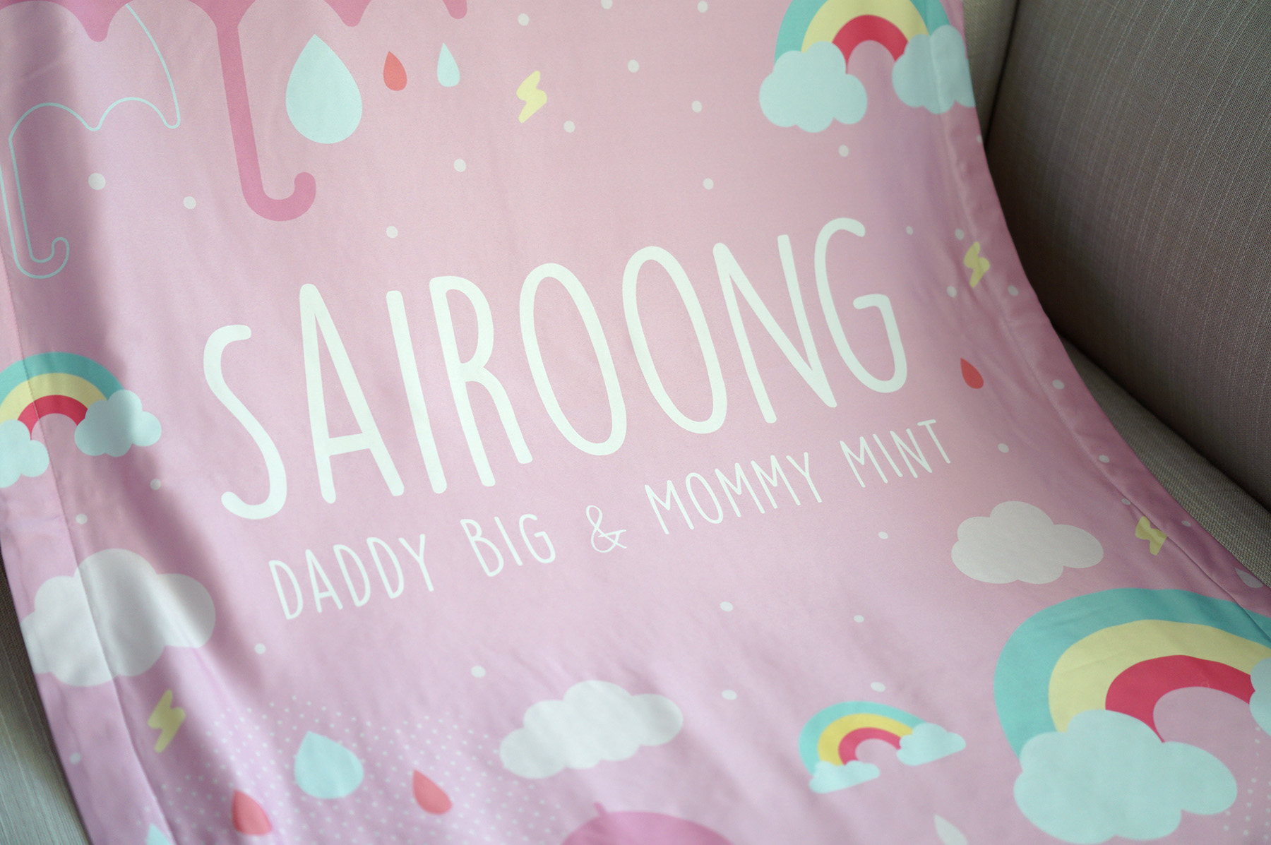 ผ้าห่มสั่งทำใส่ชื่อ Rainbow - Pink