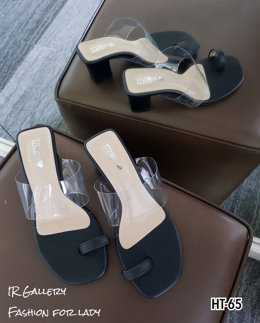 รองเท้าส้นเตี้ยสวมโป้งทรงเปิดส้น (สีขาว)