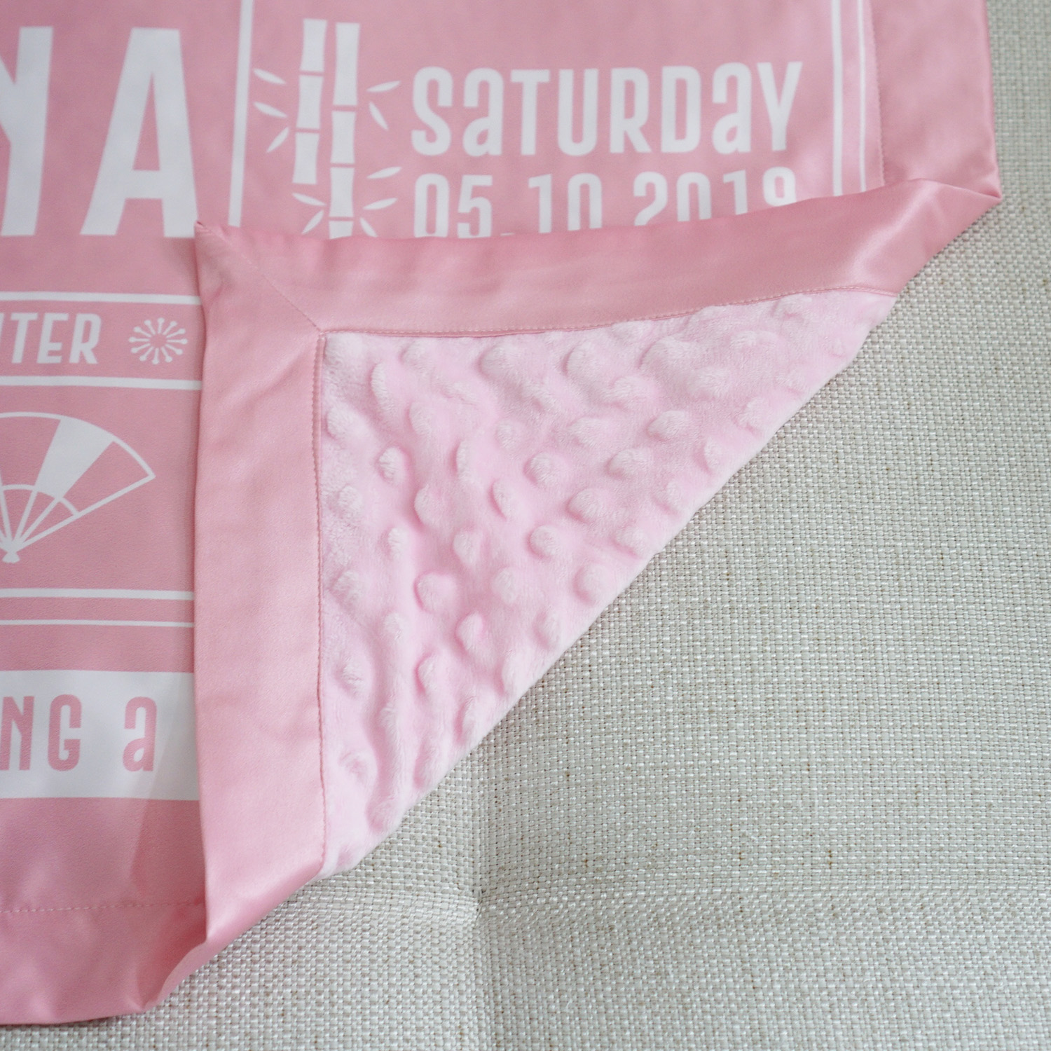 ผ้าห่มสั่งทำใส่ประวัติแรกเกิด ลาย Chinese Calendar - Pink