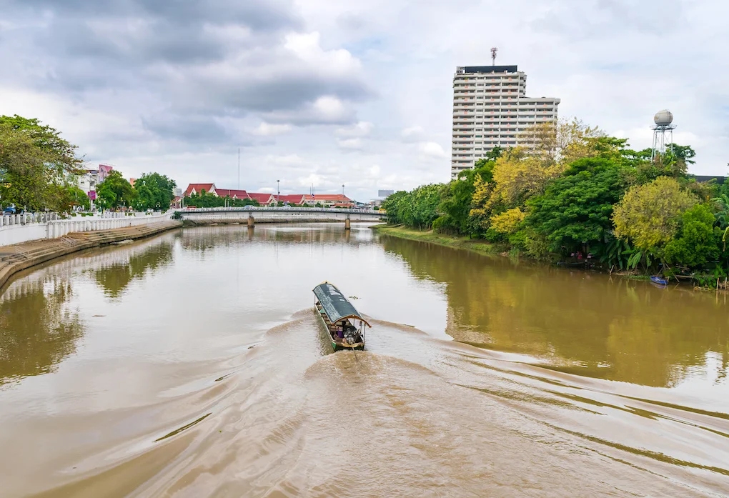 ขายโรงแรมหรู ระดับ 4 ดาว ขนาด 100 ห้อง ใกล้แม่น้ำปิง จ.เชียงใหม่