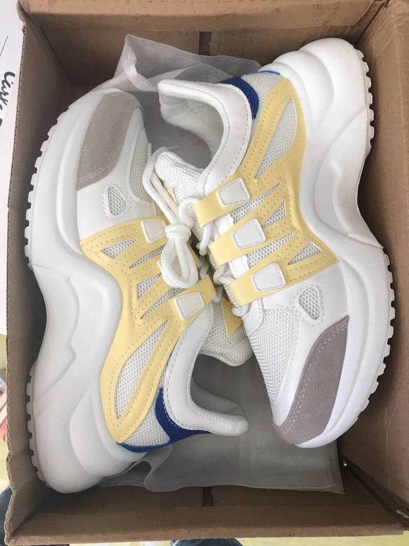 รองเท้าผ้าใบทรงSpotสไตล์แบรนด์ (สีเหลือง)