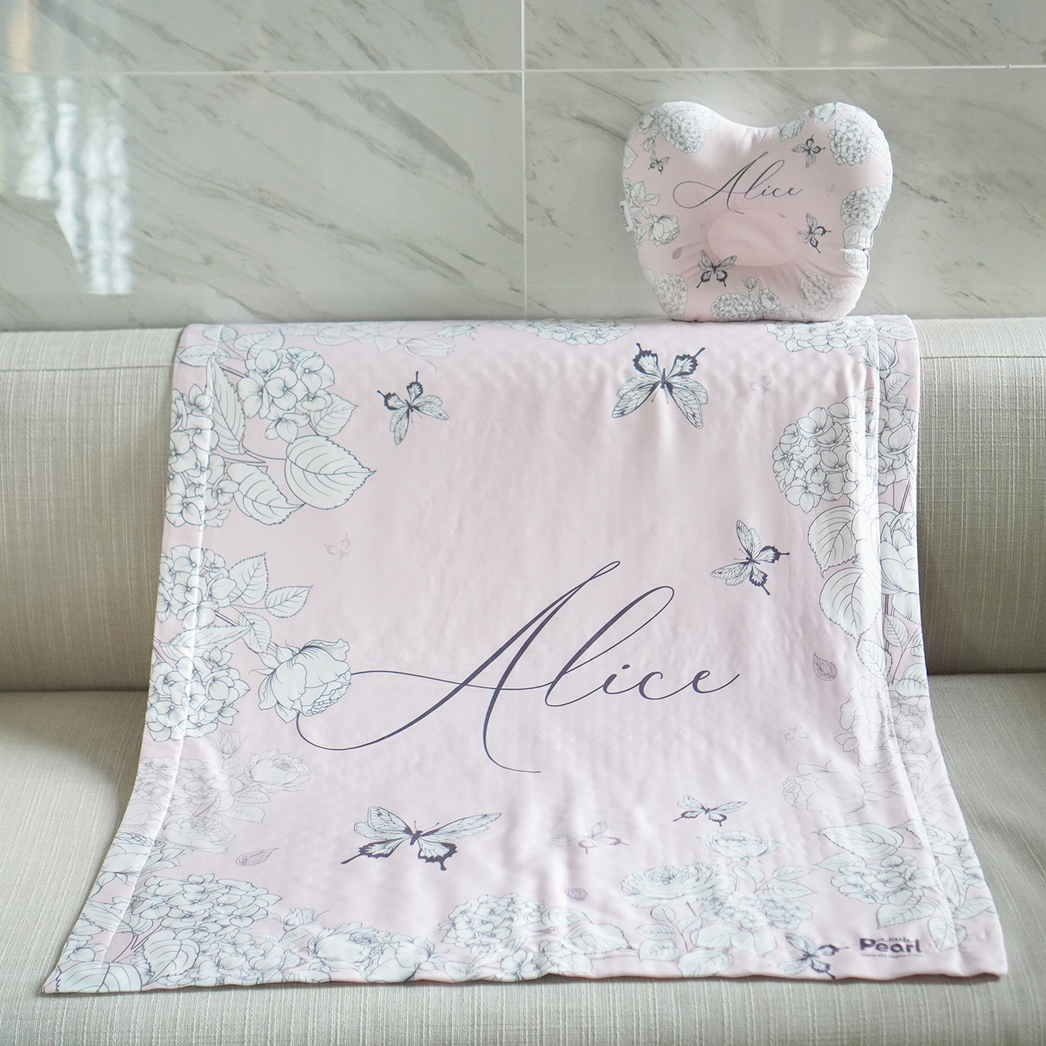 ชุดของขวัญเด็กแรกเกิด หมอนหลุม + ผ้าห่มขนาด 75x100cm ลาย Butterfly Vintage - Pink