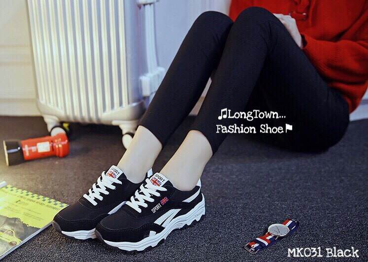 รองเท้าผ้าใบสปอร์ตแต่งลาย (สีขาว)