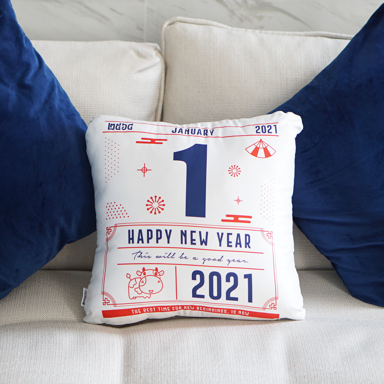 หมอนอิงสั่งทำใส่ชื่อ ของขวัญปีใหม่ Chinese Calendar - มั่งมี ศรีสุข - White/Navy