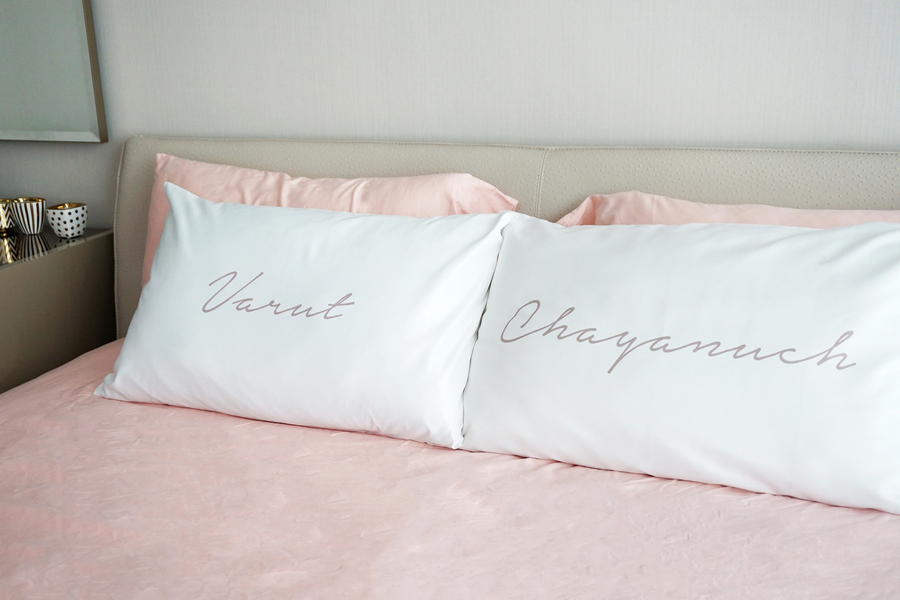 ปลอกหมอนหนุนคู่ สีขาว Name 27 - Taupe