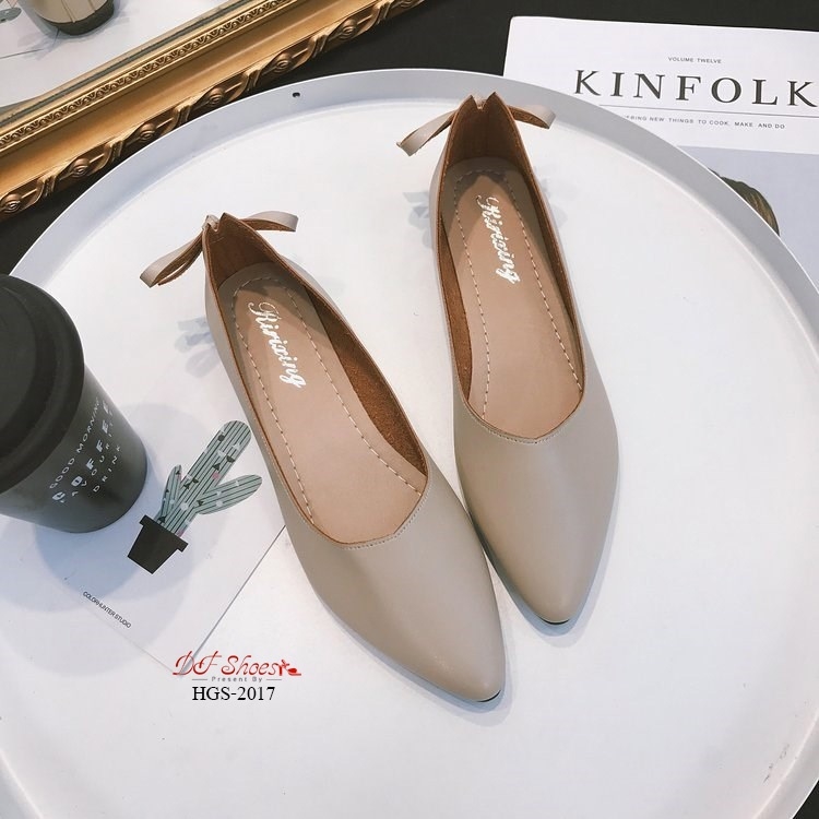 รองเท้าคัทชูส้นแบนแต่งโบว์หลัง (สีกากี)